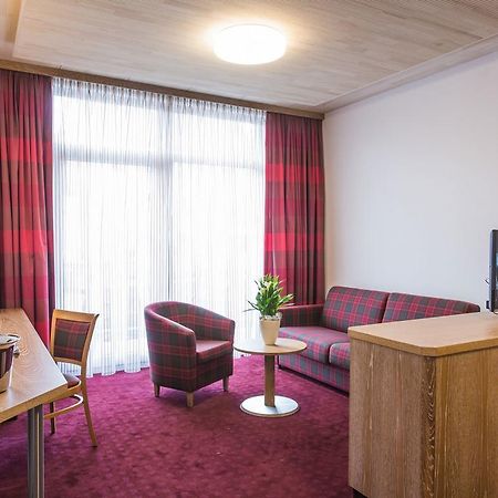 Hotel Kreuz Gaestehaus Und Lauchertbar Mit Terrasse Gammertingen Buitenkant foto