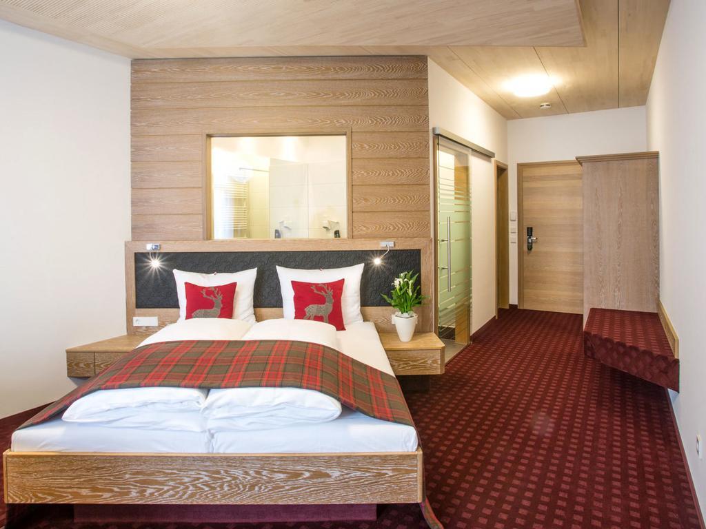 Hotel Kreuz Gaestehaus Und Lauchertbar Mit Terrasse Gammertingen Kamer foto