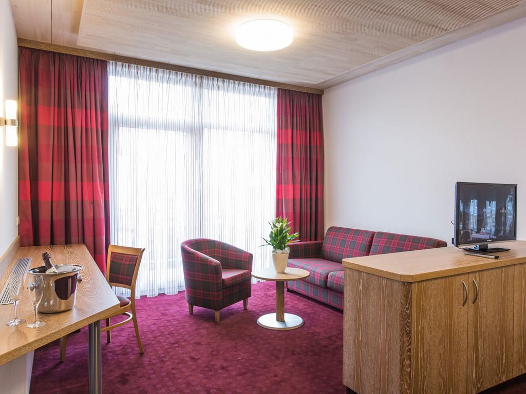 Hotel Kreuz Gaestehaus Und Lauchertbar Mit Terrasse Gammertingen Buitenkant foto